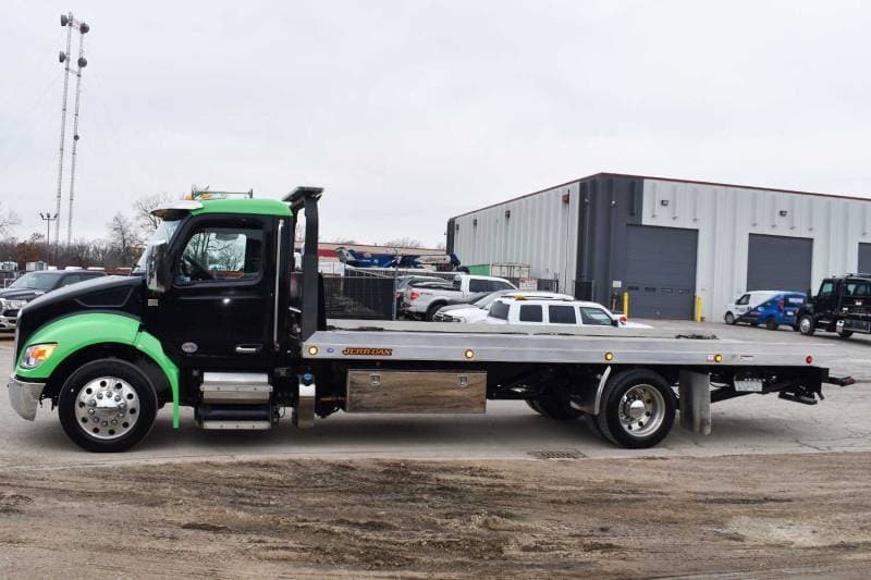 2022 PETERBILT 536 REG CAB 4X2 JERR-DAN CARRIER 22NGAF6T-W-LP