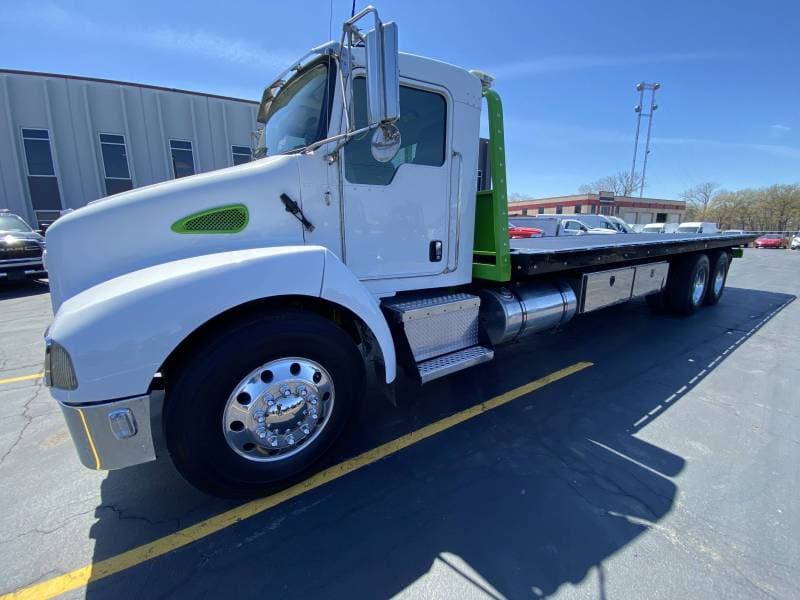2007 KENWORTH T300 REG CAB 6X4 CENTURY 30' CARRIER